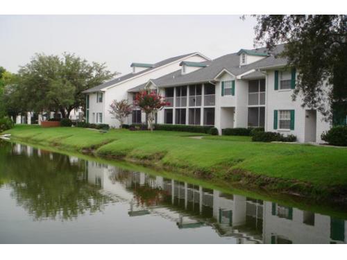 Amberly Place Tampa Exterior and Clubhouse