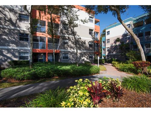 ON50 Apartments Tampa Exterior and Clubhouse