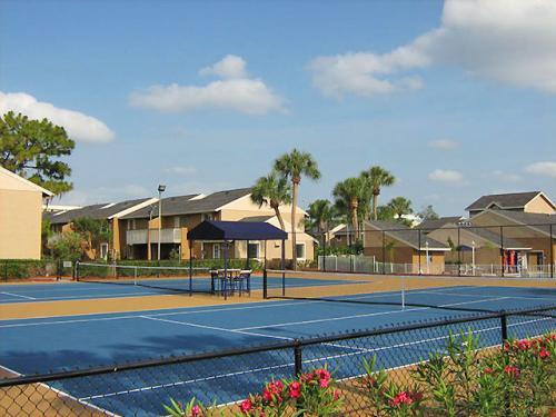 The Park at Aberdeen Tampa Exterior and Clubhouse
