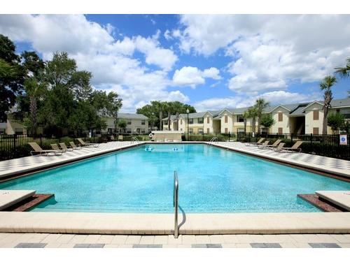 Oak Reserve Apartments Winter Park Exterior and Clubhouse