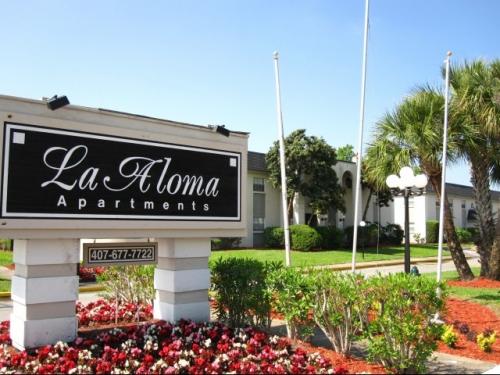 La Aloma Winter Park Exterior and Clubhouse
