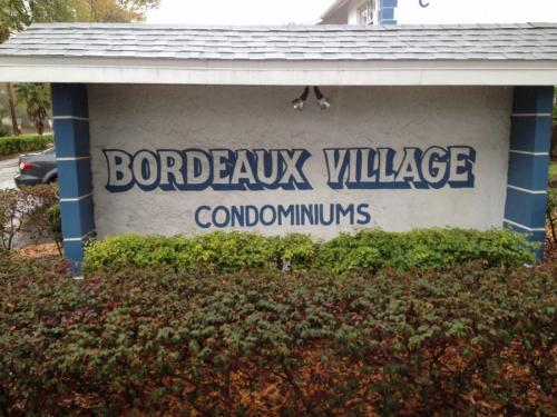 Bordeaux Village Tampa Exterior and Clubhouse
