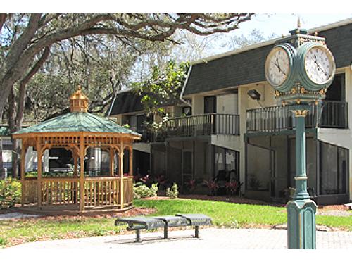 Greenwich Commons Tampa Exterior and Clubhouse