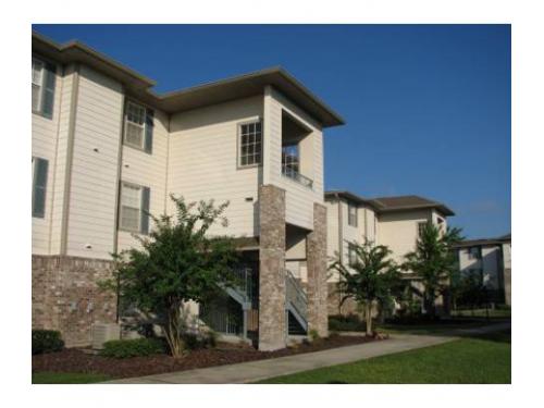 Valencia Trace Apartments Orlando Exterior and Clubhouse