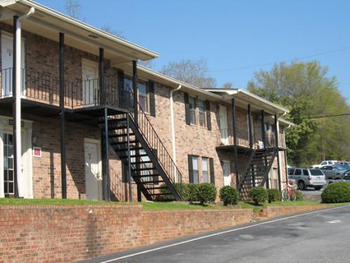Baldwin Village Apartments Athens Exterior and Clubhouse