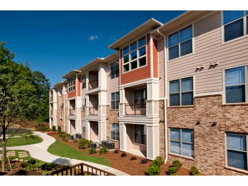 Hawthorne at Clairmont Atlanta Exterior and Clubhouse