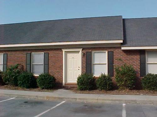 Stadium Walk Statesboro Exterior and Clubhouse