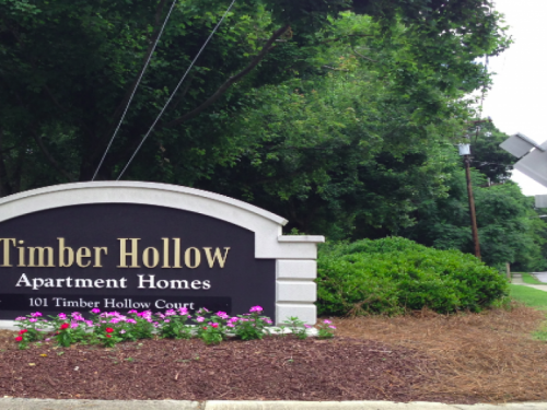 Timber Hollow Apartments Chapel Hill Exterior and Clubhouse