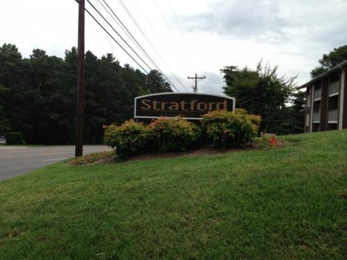 Stratford Hills Chapel Hill Exterior and Clubhouse