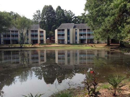 Hillsborough Pond Apartments Raleigh Exterior and Clubhouse