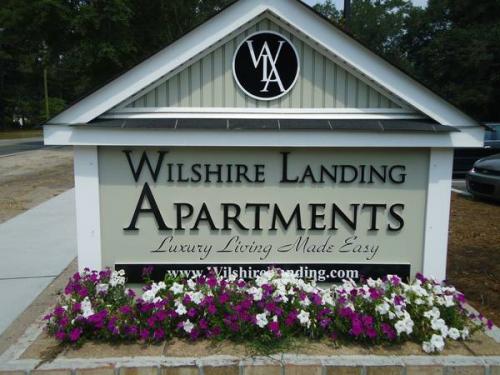 Wilshire Landing Apartments Wilmington Exterior and Clubhouse