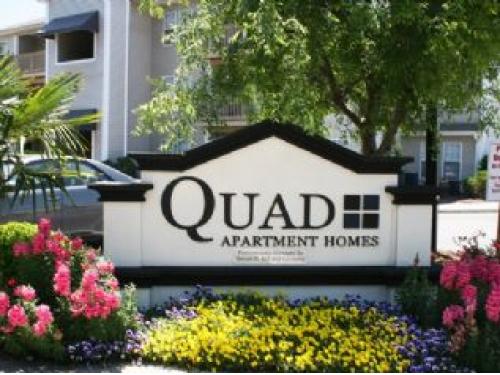The Quad Apartments Wilmington Exterior and Clubhouse