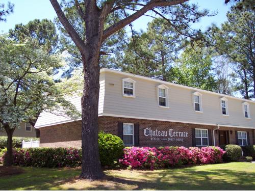 Chateau Terrace Wilmington Exterior and Clubhouse