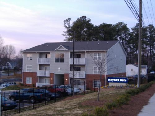 Rhynes Gate Apartments Raleigh Exterior and Clubhouse
