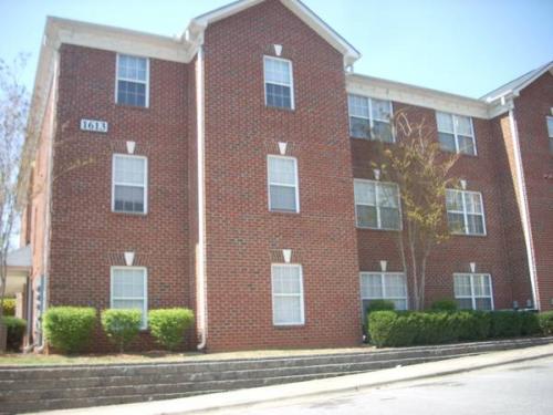 Gorman Street Village Raleigh Exterior and Clubhouse