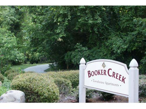 Booker Creek Townhouses Chapel Hill Exterior and Clubhouse