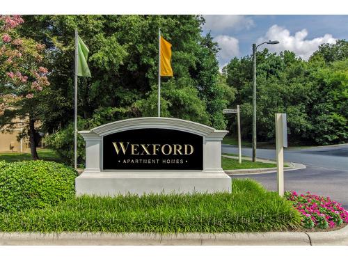 Wexford Apartments Charlotte Exterior and Clubhouse