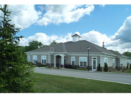 Campus Pointe Kent Exterior and Clubhouse