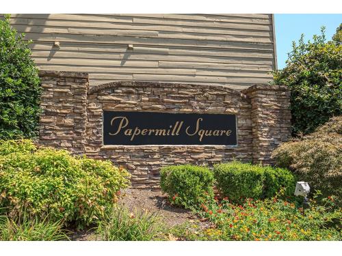 Papermill Square Knoxville Exterior and Clubhouse