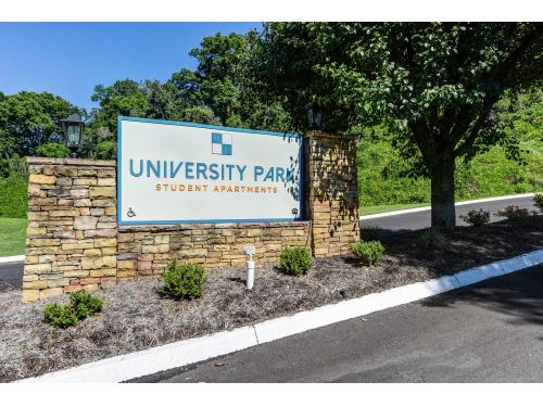 University Park Knoxville Exterior and Clubhouse