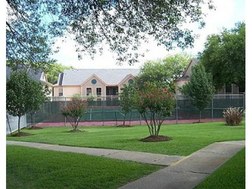 Scandia Apartments College Station Exterior and Clubhouse