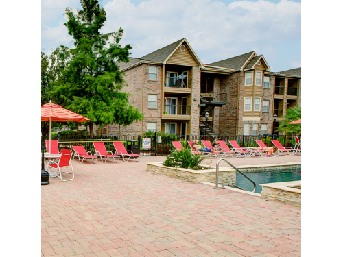 The Enclave College Station Exterior and Clubhouse