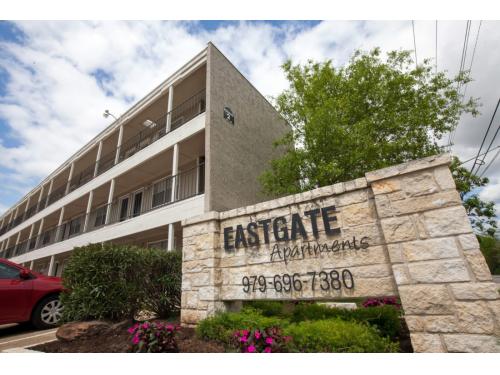 Eastgate Apartments College Station Exterior and Clubhouse