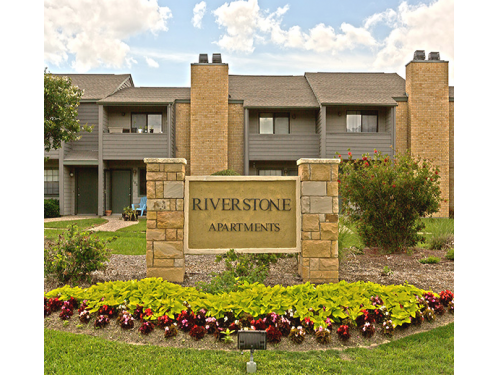 Riverstone Apartments Bryan Exterior and Clubhouse