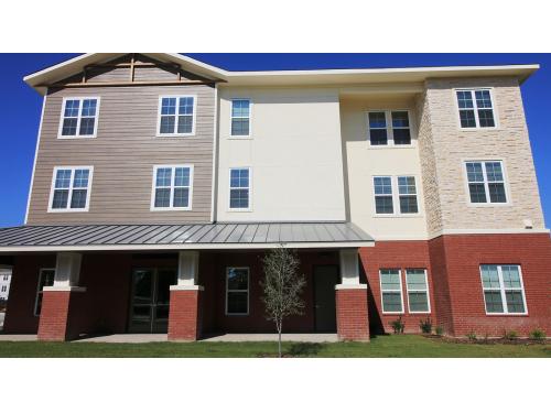 Holleman Crossing College Station Exterior and Clubhouse