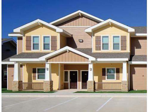 U Club Townhomes on Marion Pugh College Station Exterior and Clubhouse