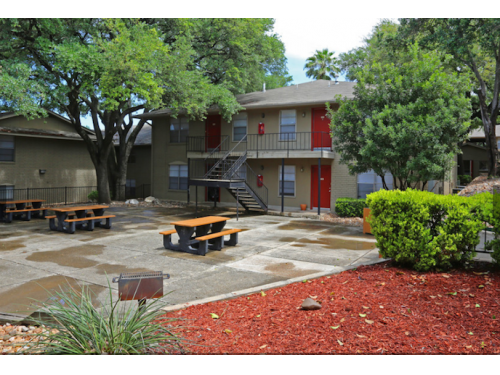 Oak Hills Village San Antonio Exterior and Clubhouse