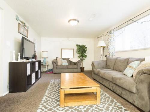 King Henry Apartments Pictures - Livesomewhere