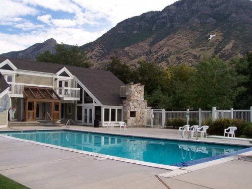 King Henry Apartments Pictures - Livesomewhere