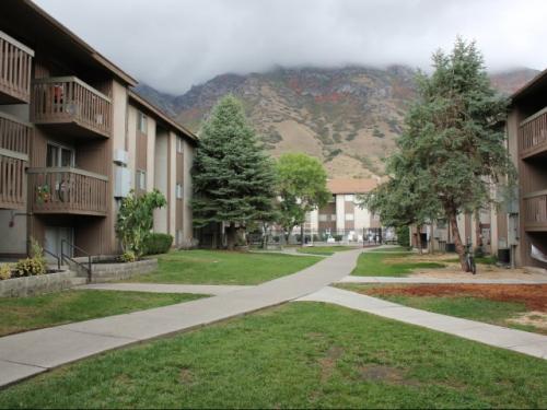 Centennial Apartments Provo Exterior and Clubhouse